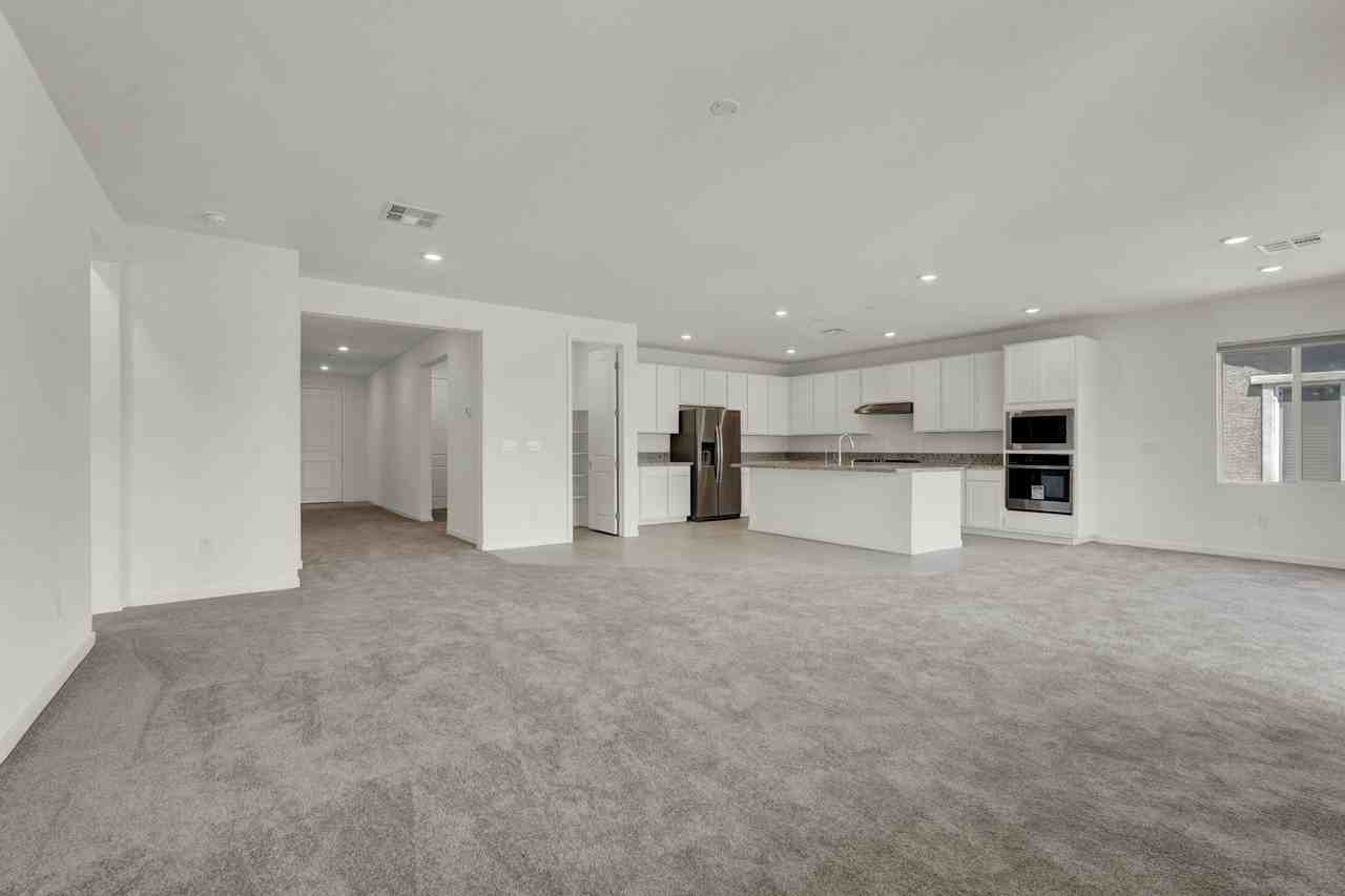 5269 Diesel Rd - Photo 7 of 22