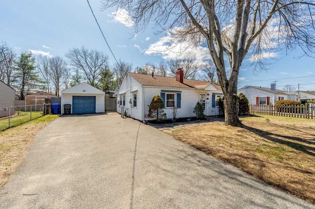 166 Nottingham St - Photo 2 of 20