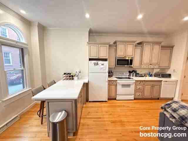 200 Salem St #C - Photo 2 of 9