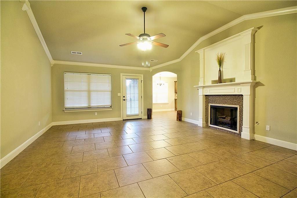 3007 Sw Waterleaf Ave #NA - Photo 2 of 15