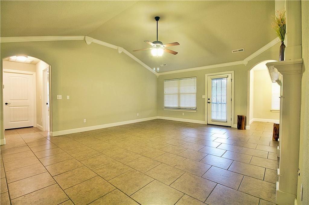 3007 Sw Waterleaf Ave #NA - Photo 3 of 15