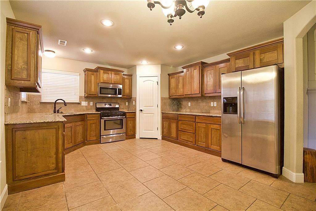 3007 Sw Waterleaf Ave #NA - Photo 6 of 15