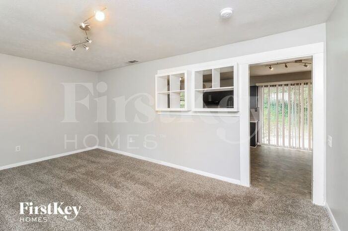 2206 Fairway Cir Sw - Photo 3 of 16