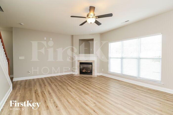 11005 Magna Ln - Photo 3 of 19