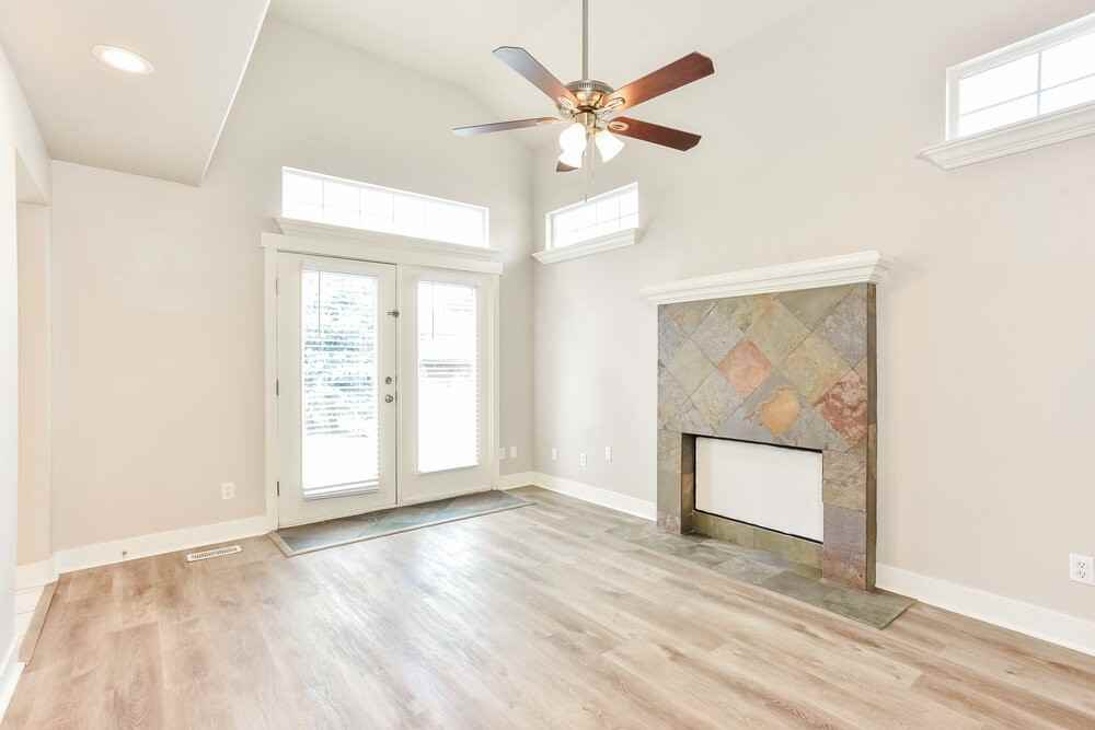 4778 S Hanauer St - Photo 5 of 18