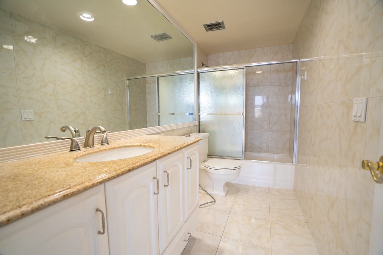 3800 Galt Ocean Drive #1515 - Photo 2 of 12