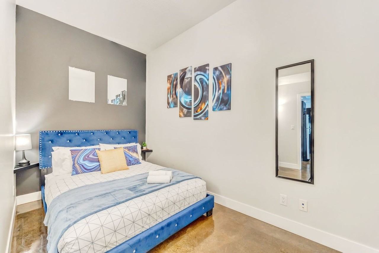 135 13 Ave Sw #1571083P - Photo 5 of 20