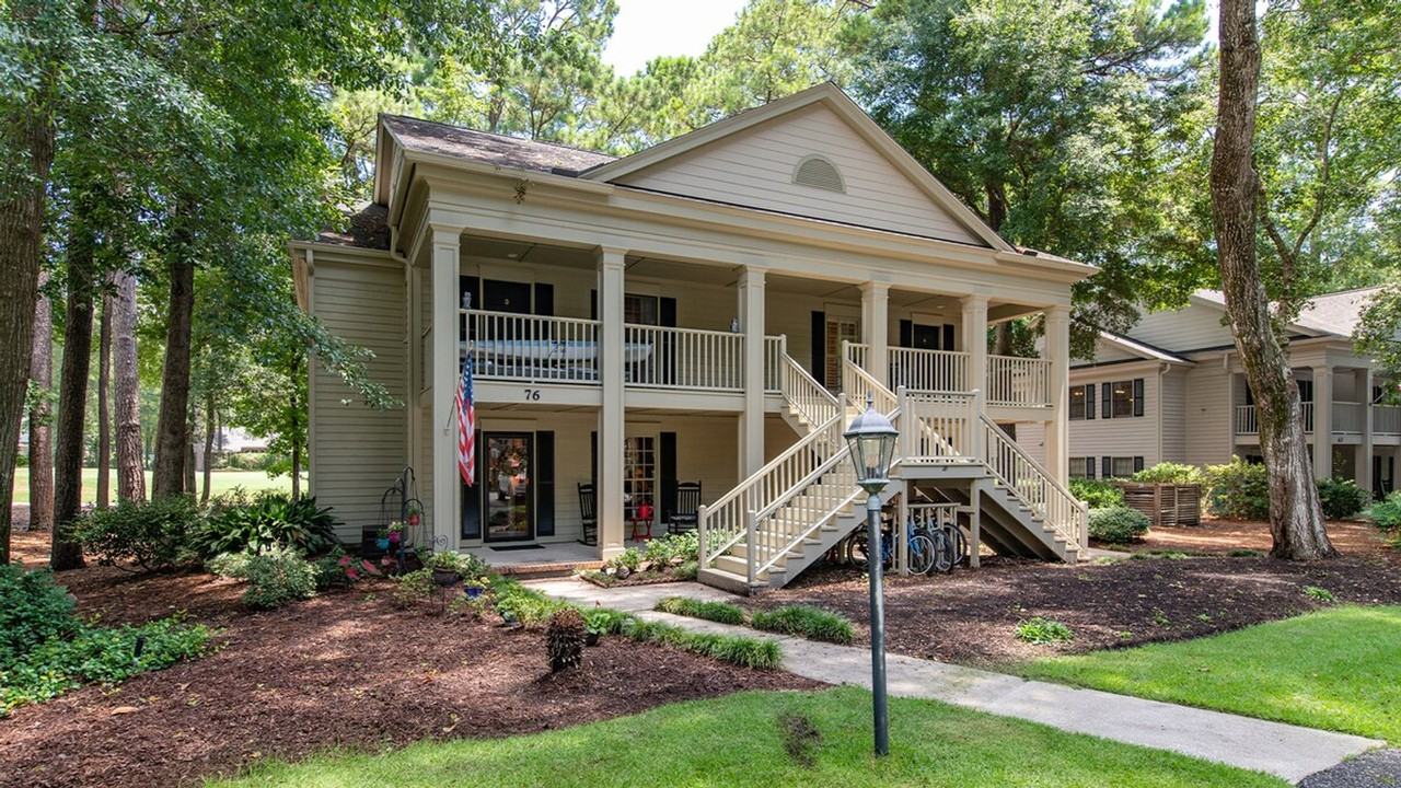 14 Stillwood Dr #1253410P - Photo 4 of 24