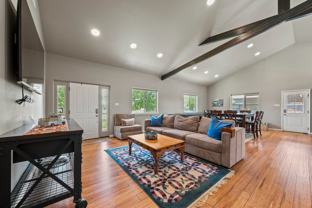 W Live Oak St - Photo 1 of 1