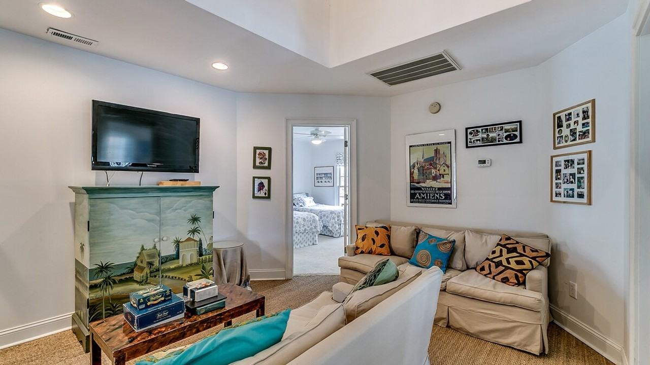 635 Dune Oaks Dr #1253776P - Photo 3 of 33