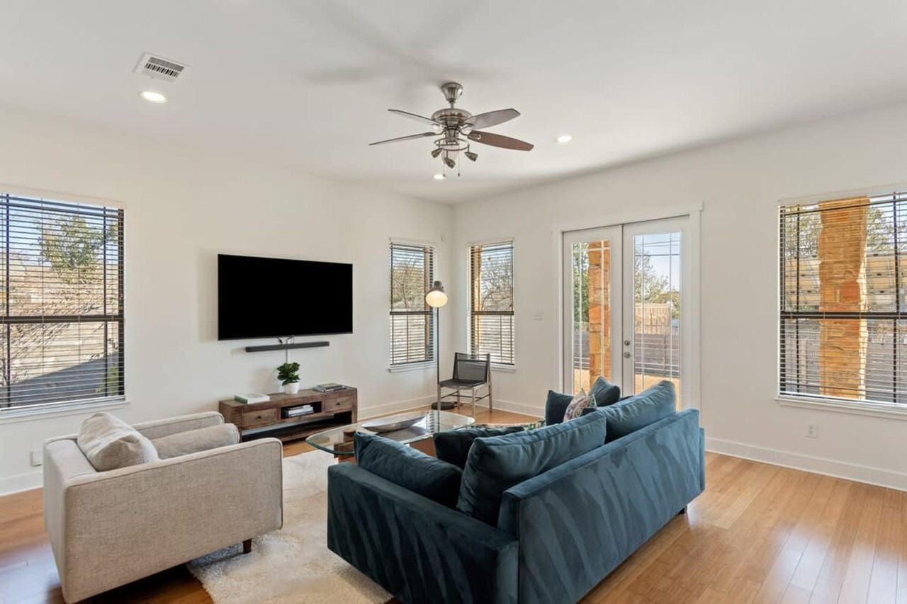 1803 E 18th St #1254575P - Photo 7 of 33