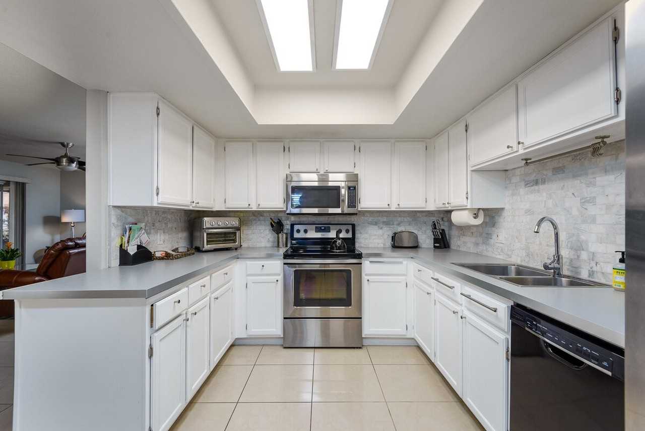 9775 N 94th Pl #1255450P - Photo 7 of 39