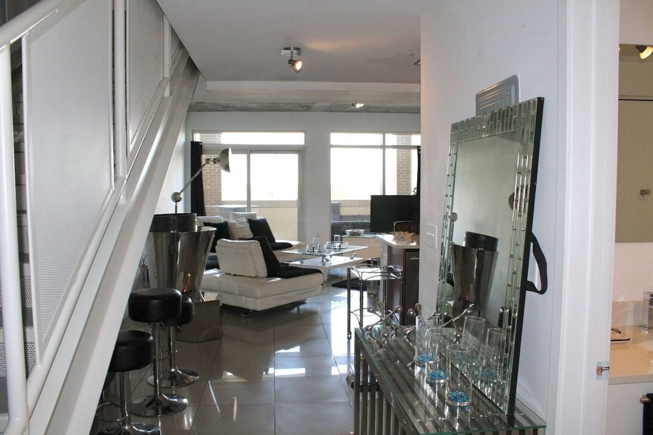 139 Ne 32nd St #1255498P - Photo 3 of 50