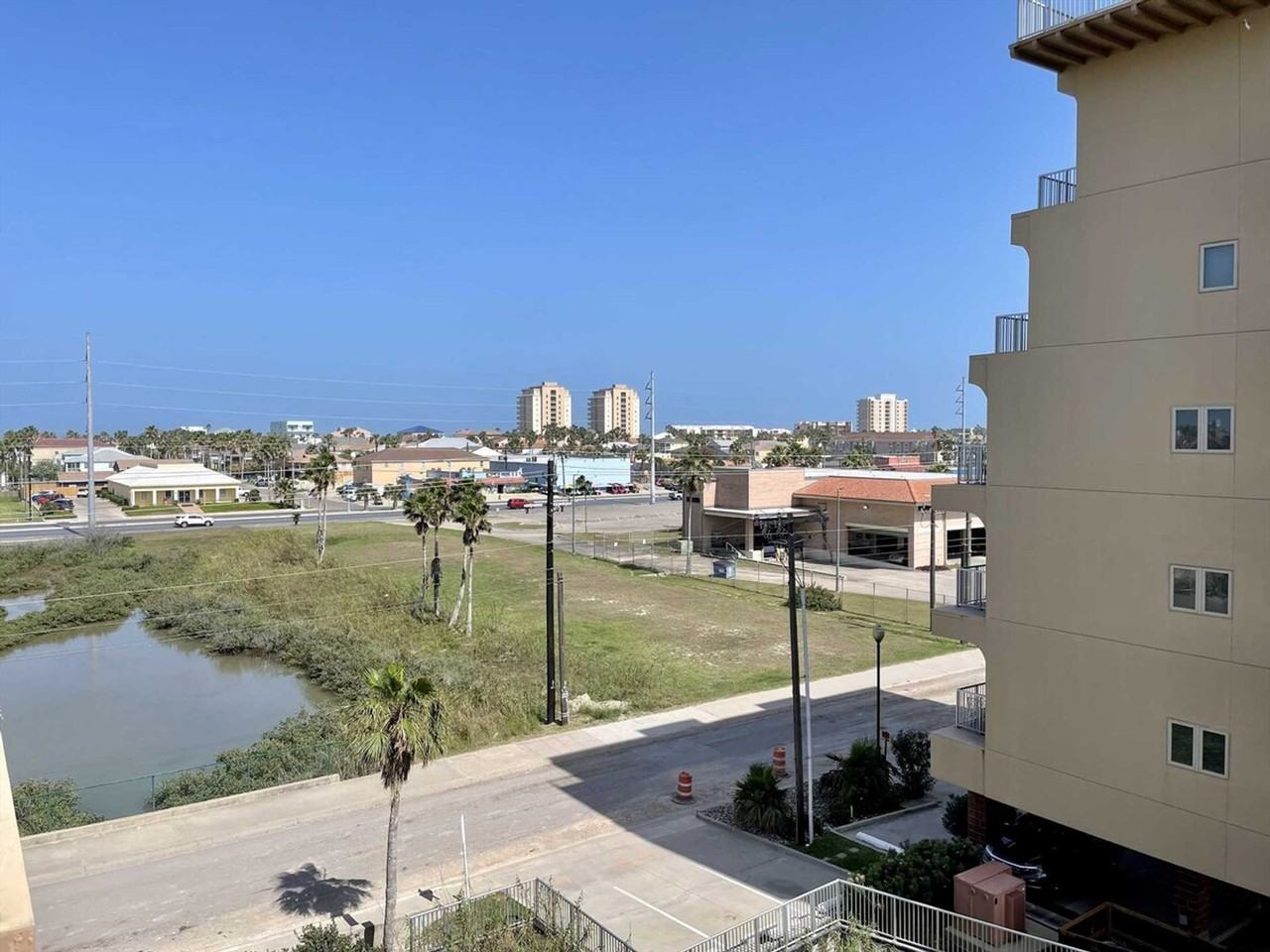 4901 Laguna Blvd #1255564P - Photo 5 of 26