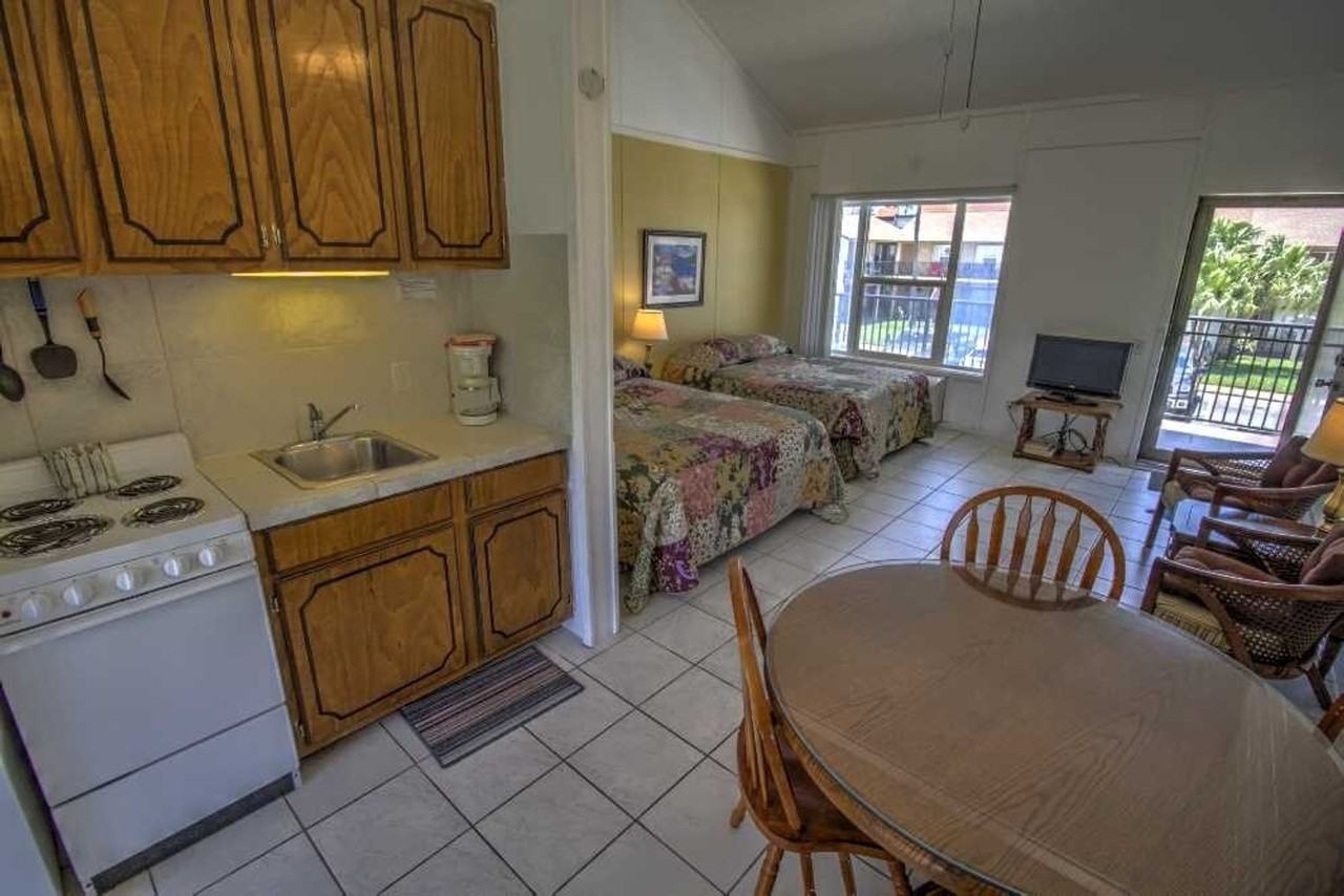 200 West Kingfish Street - Photo 5 of 15