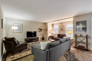 226 South Hoyne Avenue - Photo 1 of 1