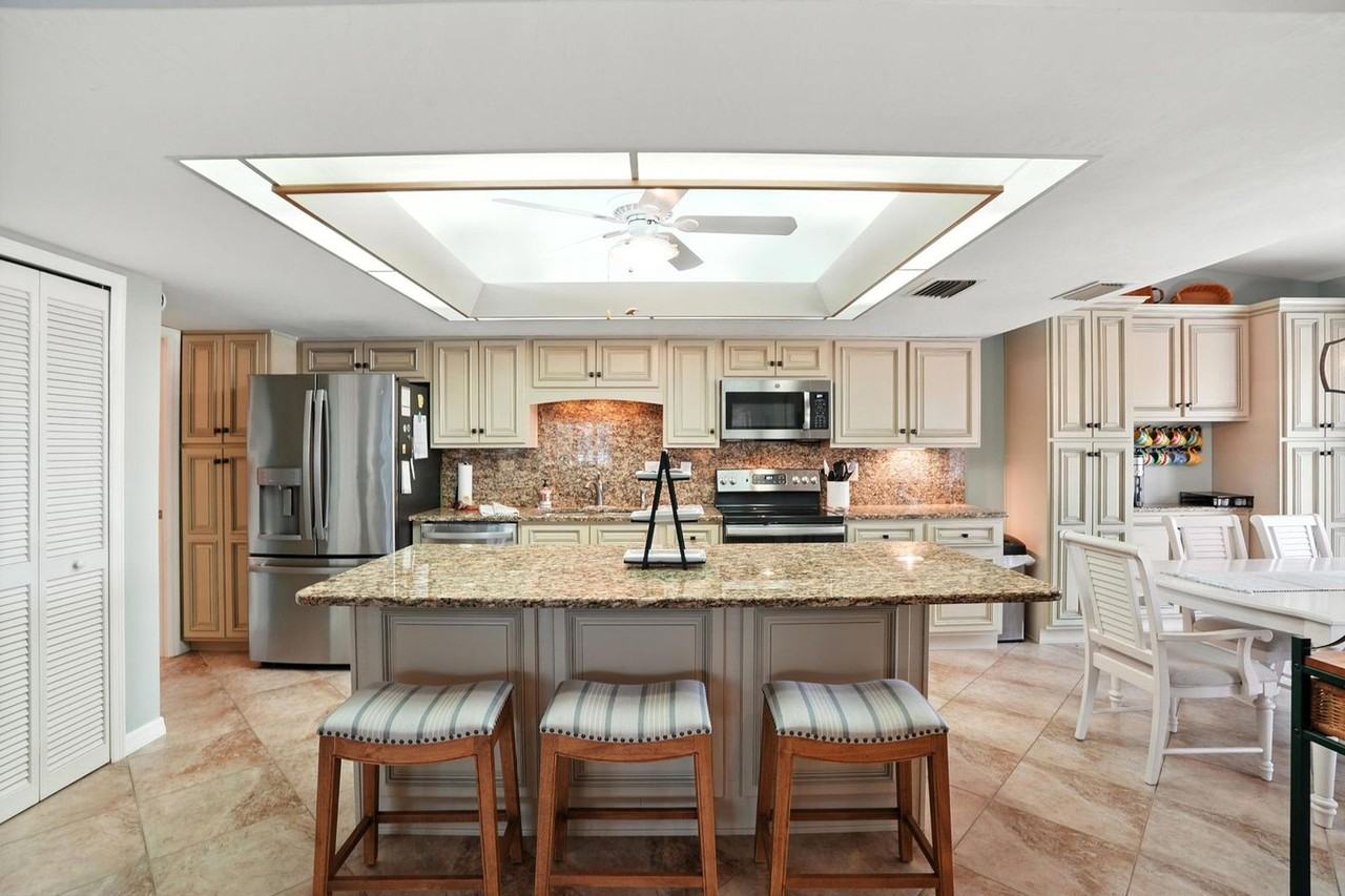 27581 Hacienda East Blvd #1256822P - Photo 3 of 41