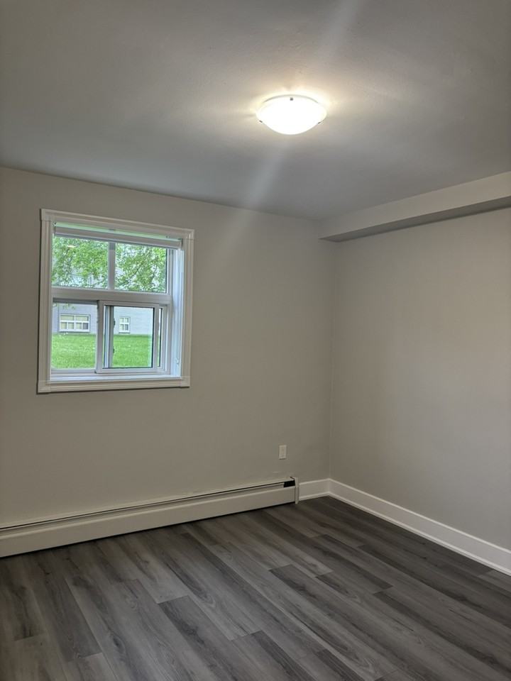 234 Oakland Ave - Photo 3 of 7