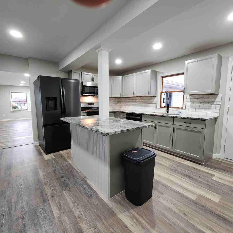 4 Manor Court - Photo 2 of 31