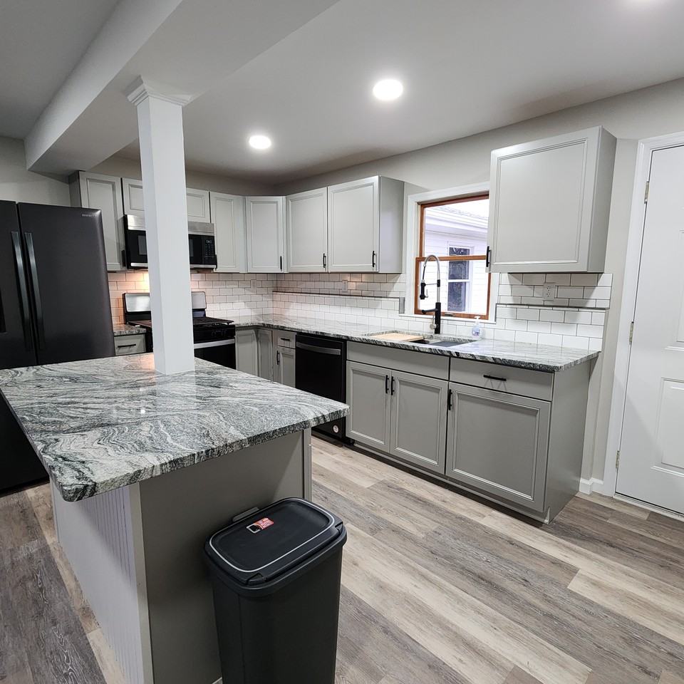 4 Manor Court - Photo 3 of 31