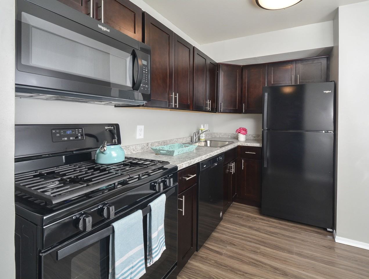 Lockwood - Photo 6 of 12