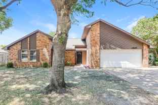 1307 Brookfield Ln - Photo 1 of 1
