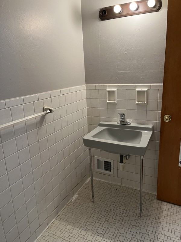 1146 Dohrman St #4 - Photo 2 of 10