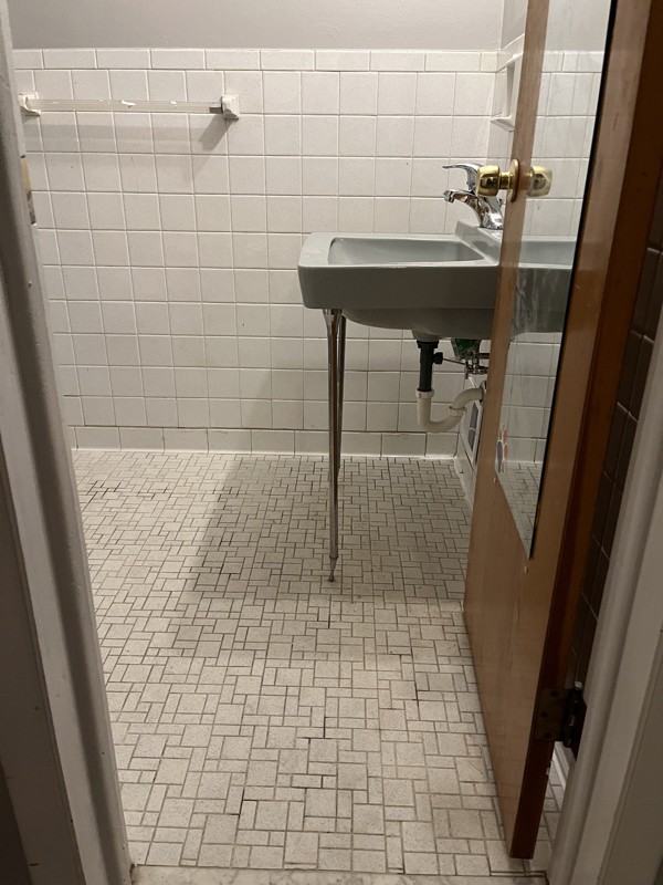 1146 Dohrman St #4 - Photo 7 of 10