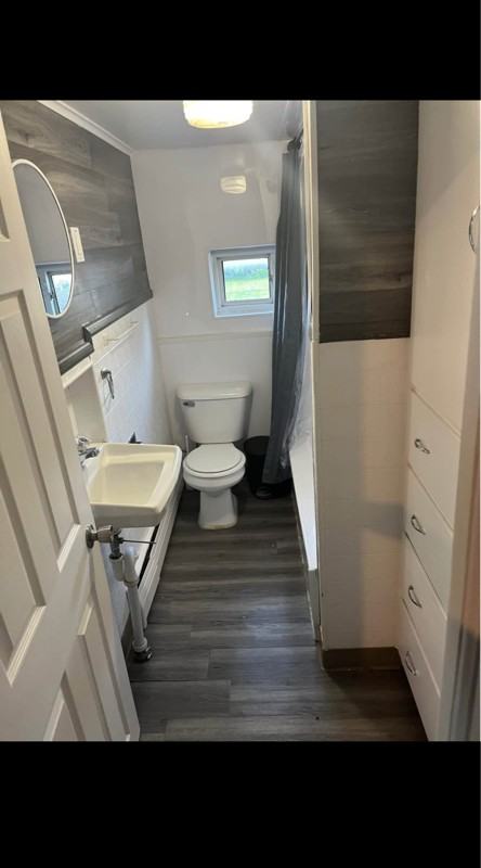 81 Clarendon Ave - Photo 3 of 16