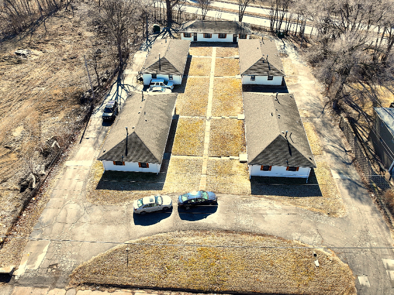 4005 Hartman Cir #1 - Photo 2 of 15