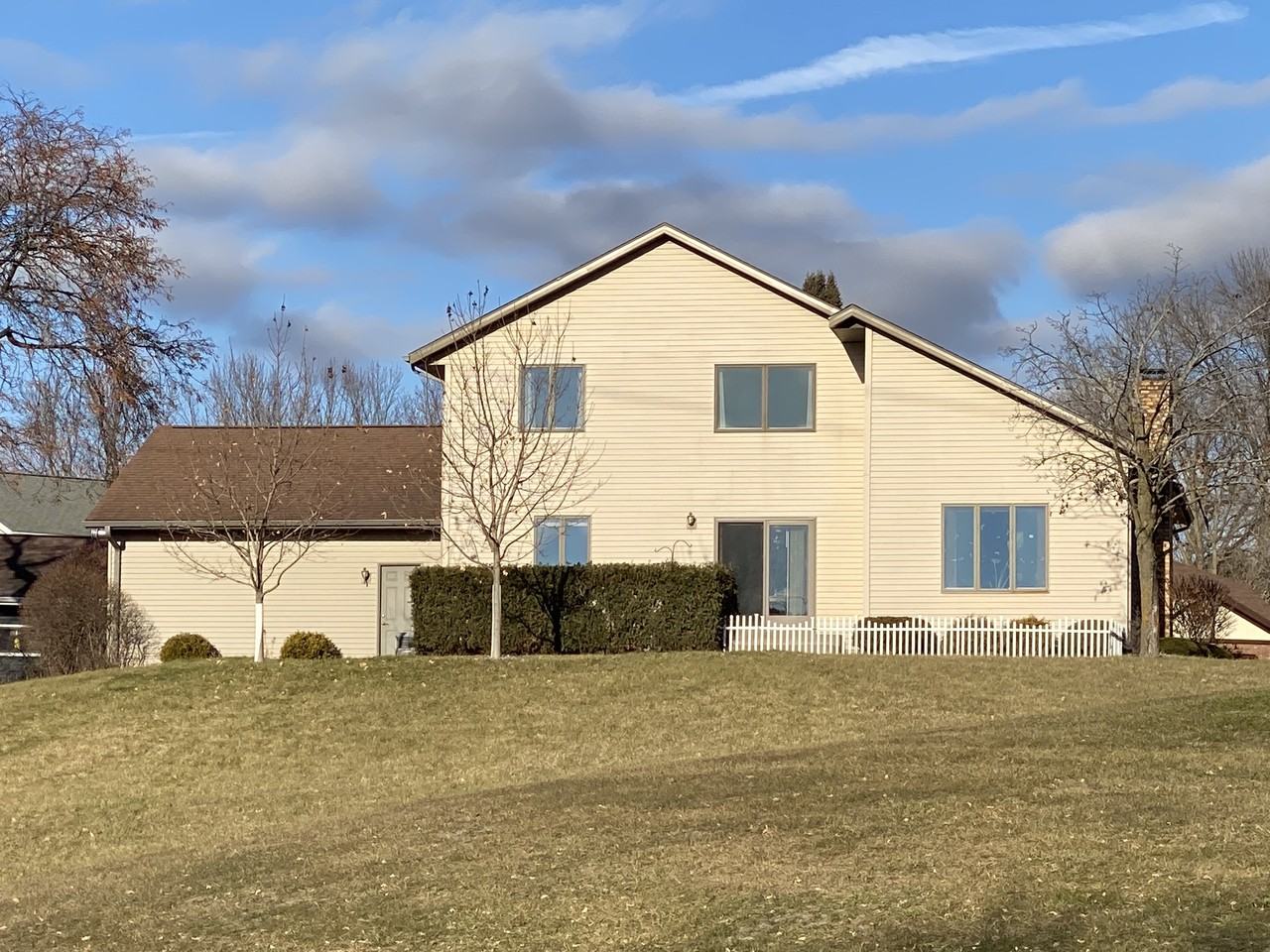 150 Fairway Ct #NA - Photo 2 of 18