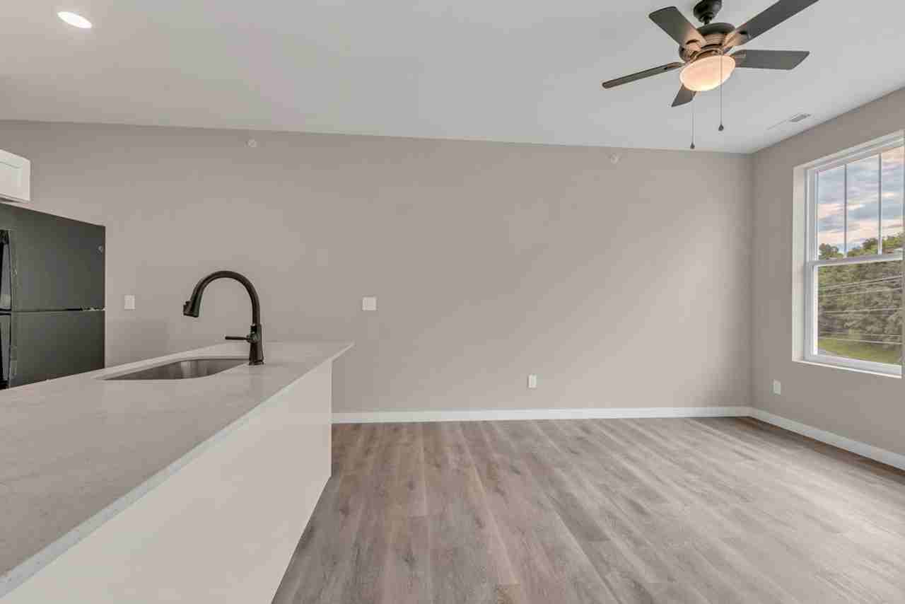 Willa Mountain Apartments - Photo 4 of 12