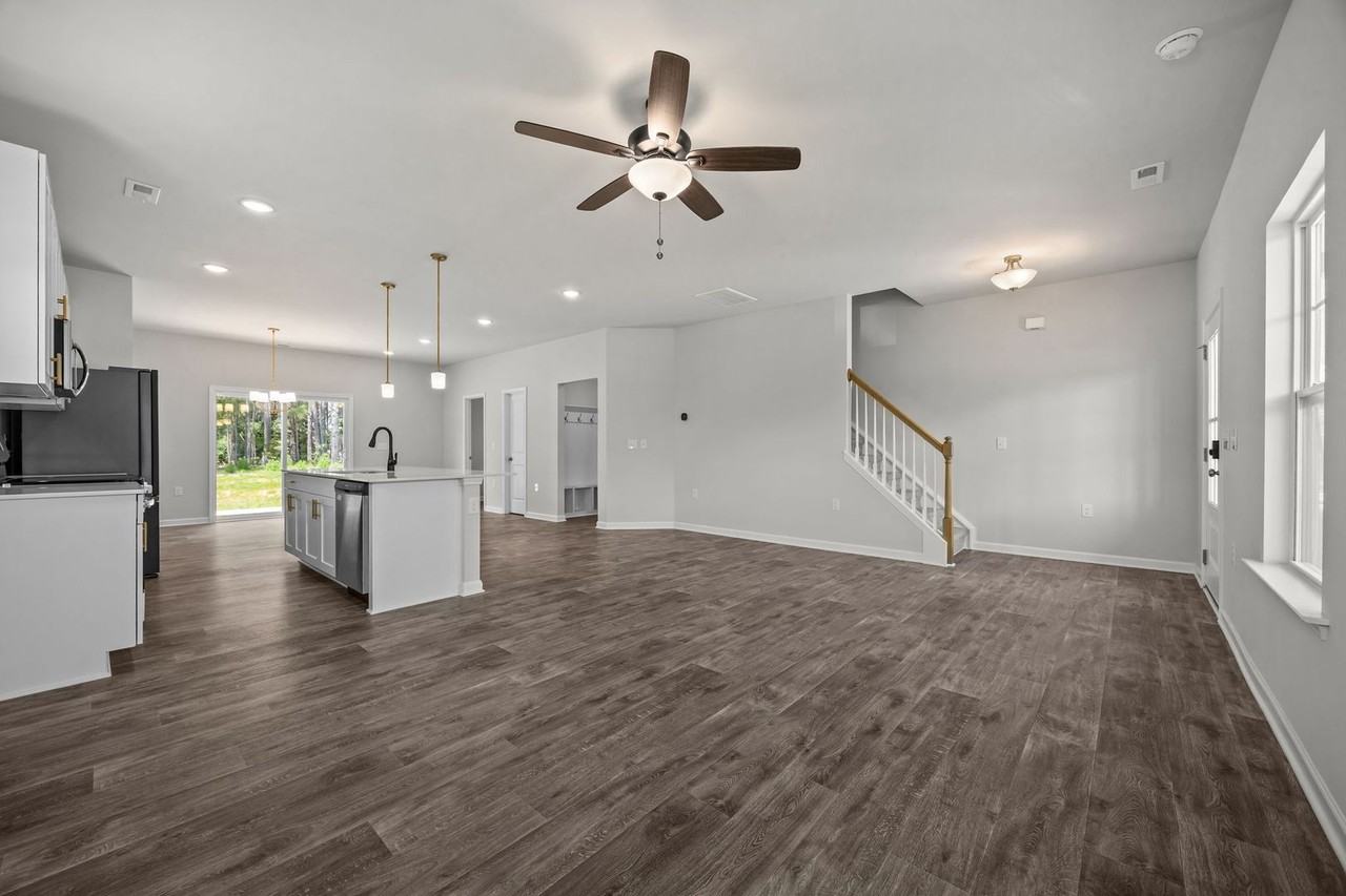 200 Beacon Hill Rd - Photo 7 of 46