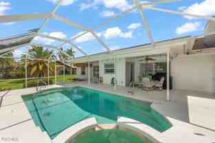 3418 Se 19th Ave - Photo 1 of 1