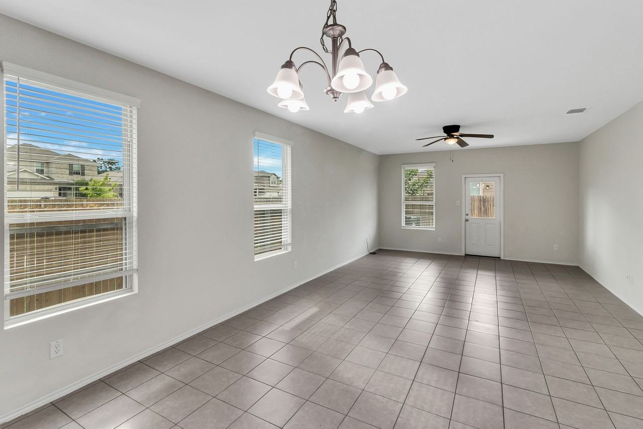 5216 Cressler Ln - Photo 5 of 21