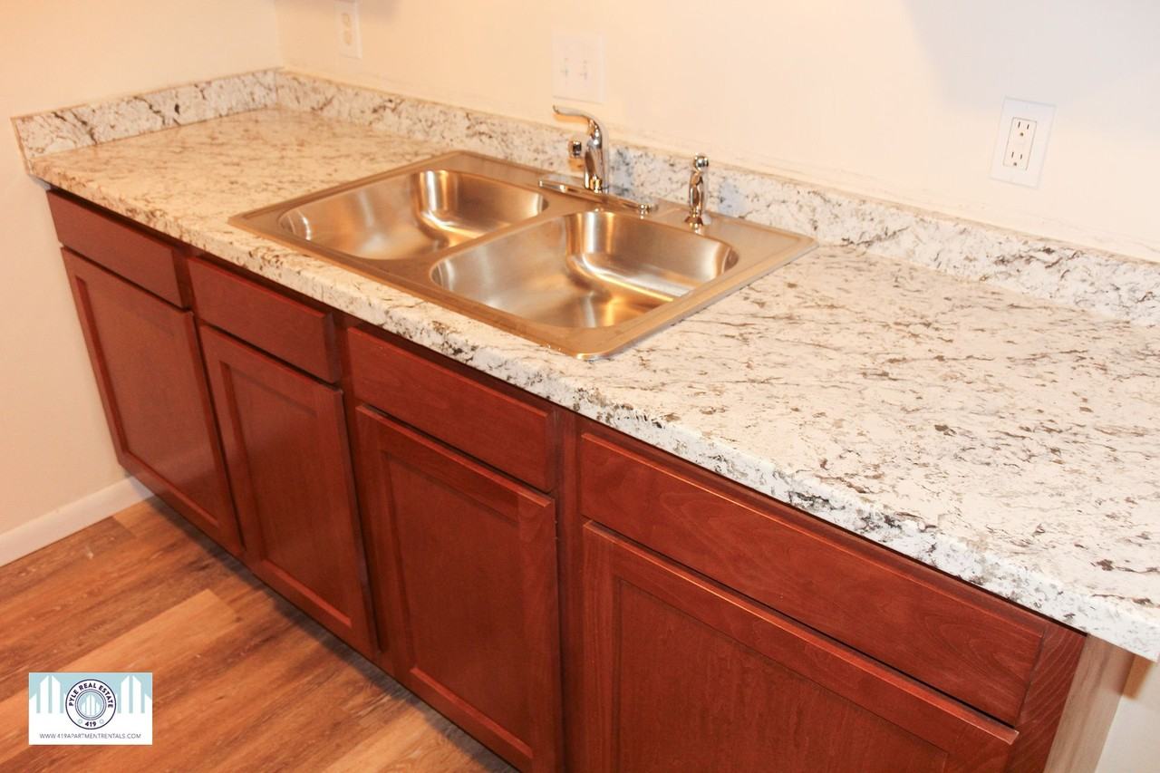 Hidden Village Square Apartments - Photo 6 of 13