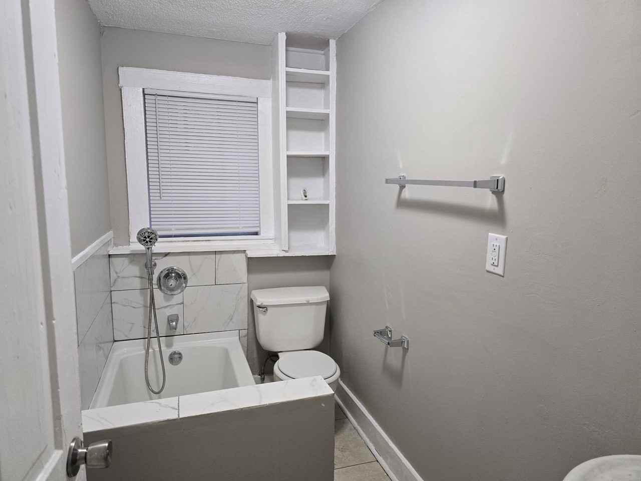 1339 Blue Ridge Ter - Photo 5 of 10