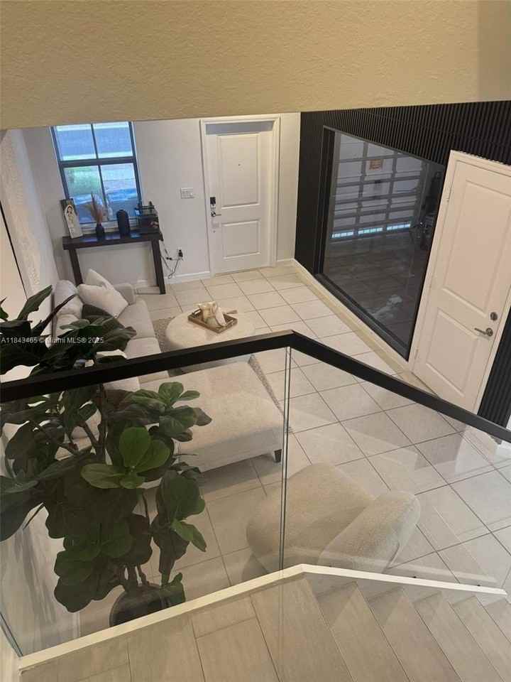 23052 Sw 129th Pl - Photo 2 of 17