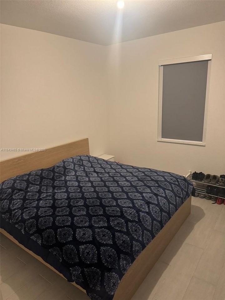 23052 Sw 129th Pl - Photo 4 of 17