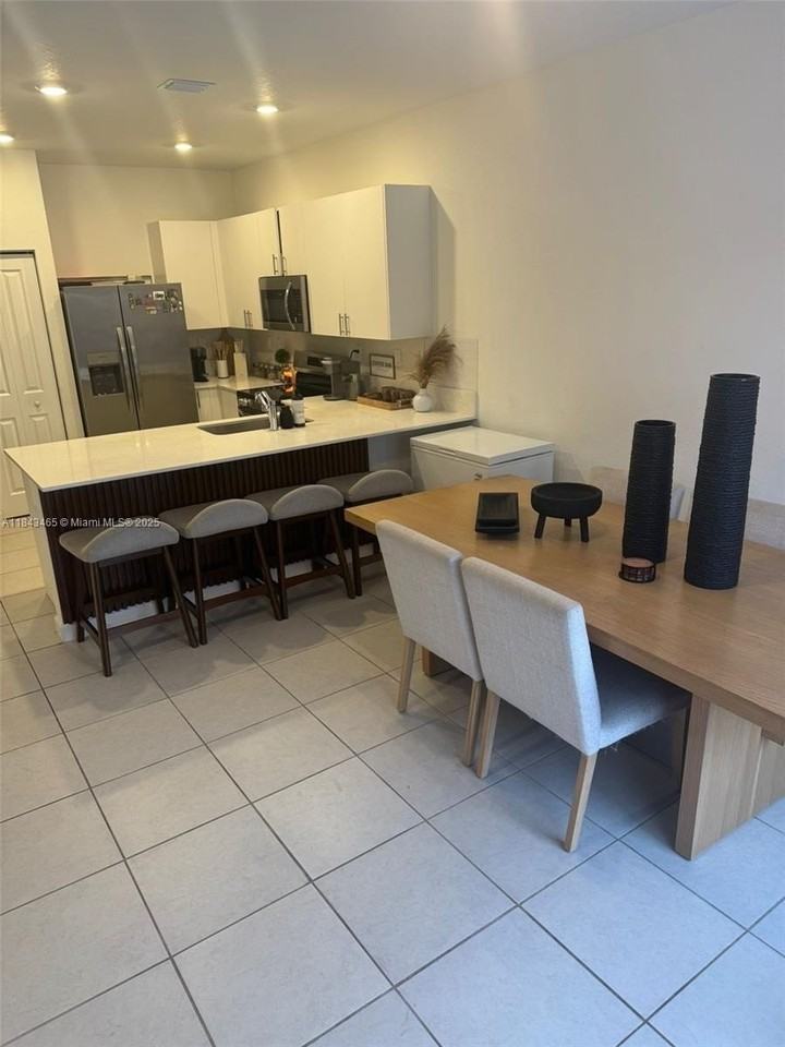 23052 Sw 129th Pl - Photo 6 of 17