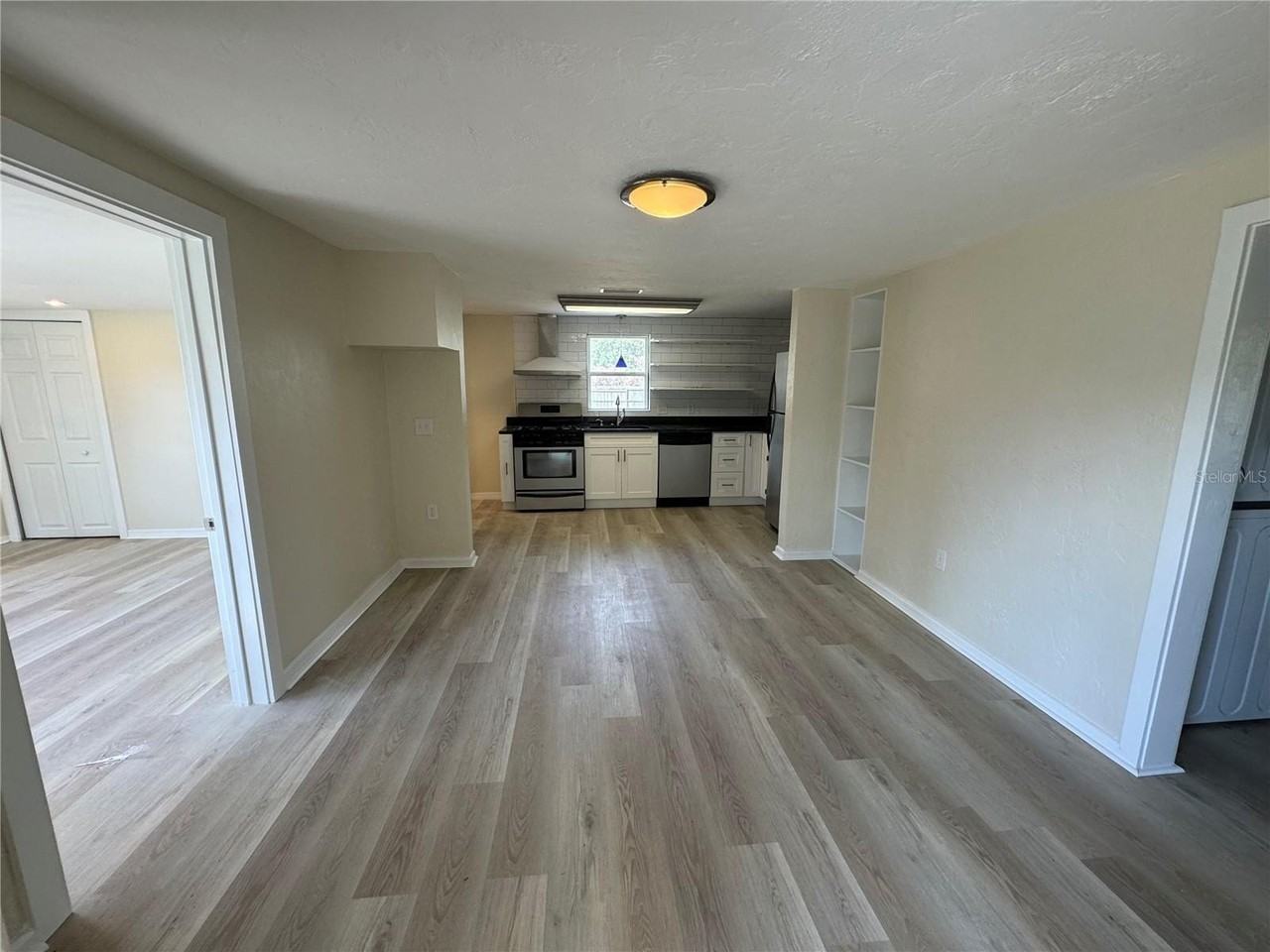 516 Northwest 29th Avenue - Photo 4 of 15