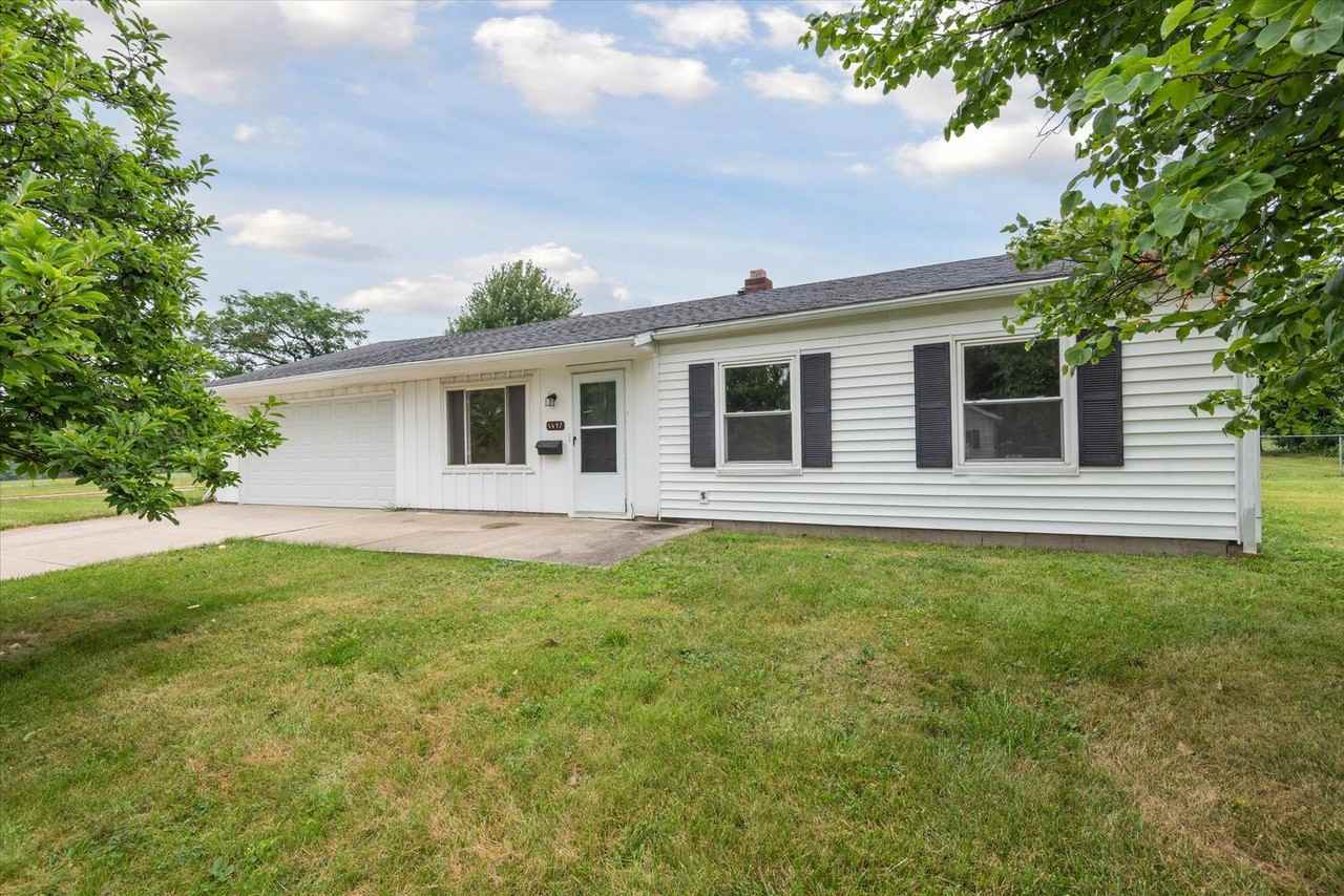 5497 Bartlett Rd - Photo 2 of 27