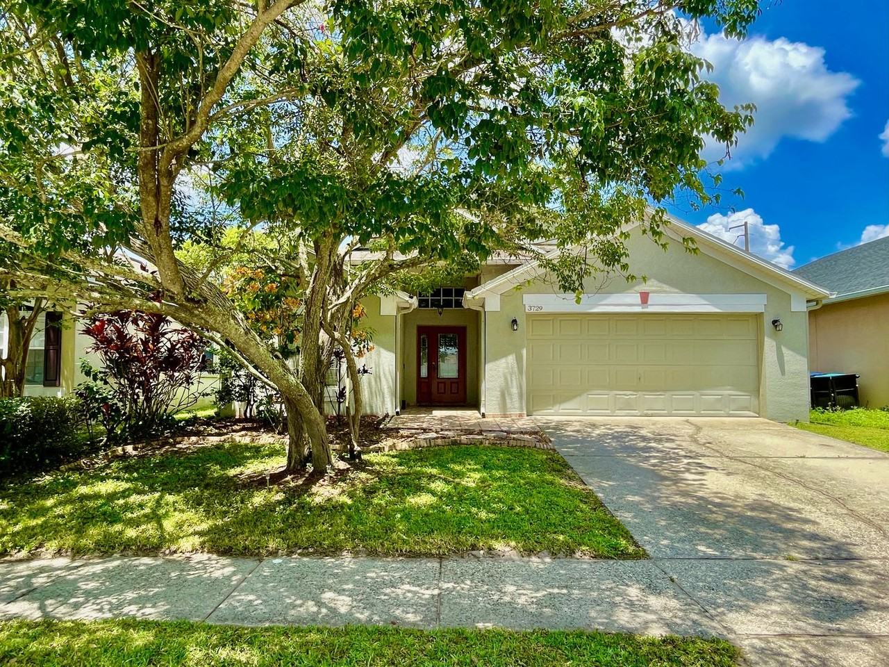 3729 Shawn Cir - Photo 2 of 38