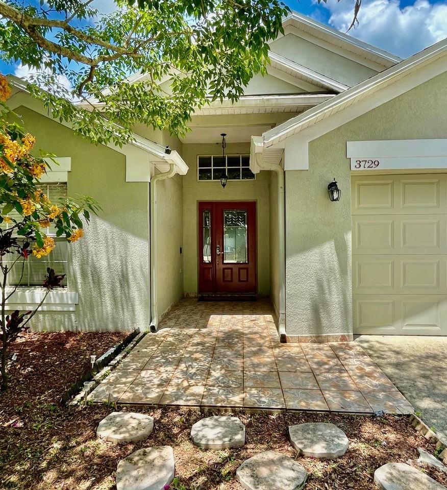 3729 Shawn Cir - Photo 3 of 38