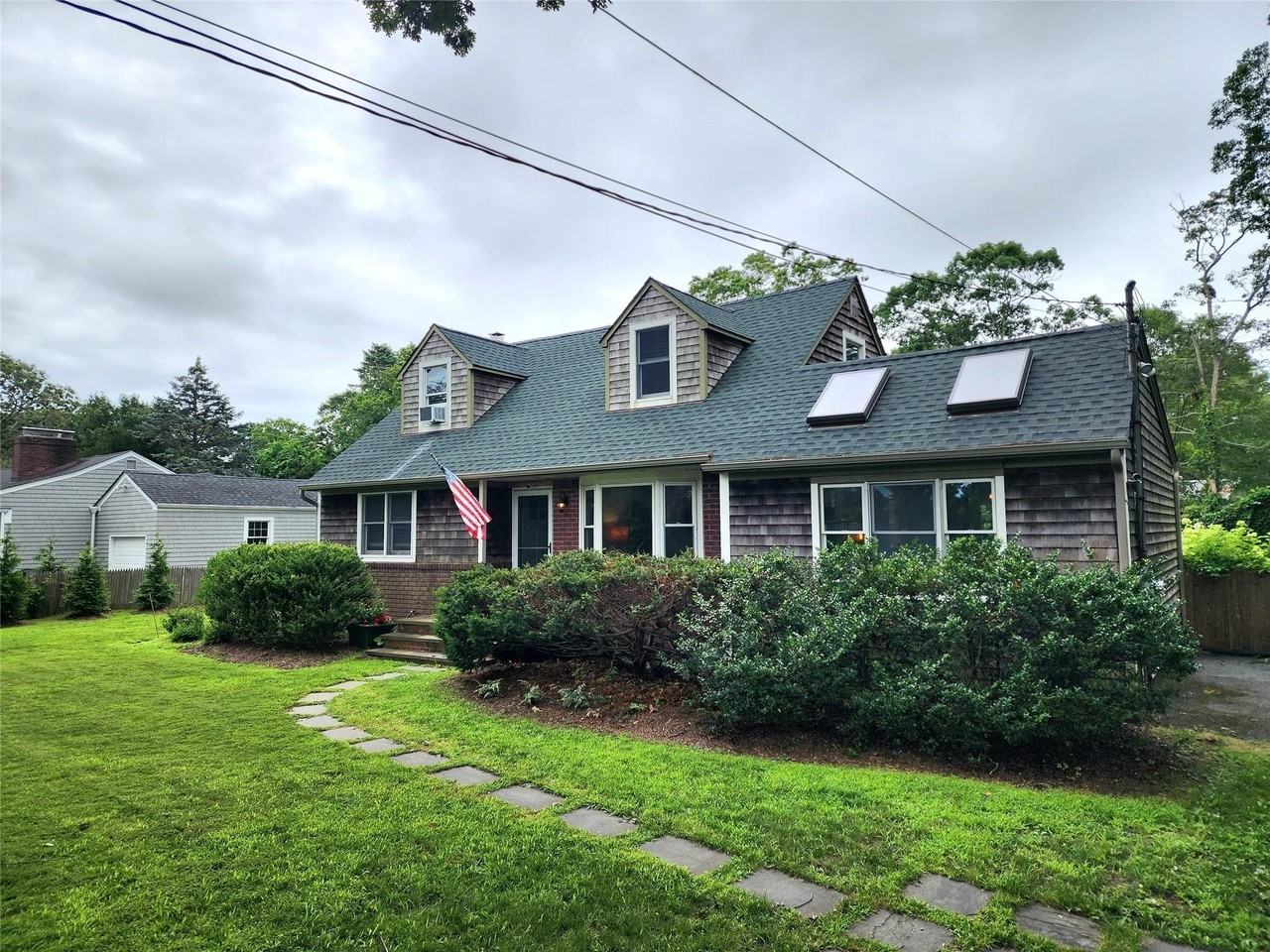 122 Lewis Rd - Photo 3 of 36