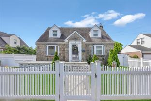 933 Fenworth Blvd - Photo 1 of 1