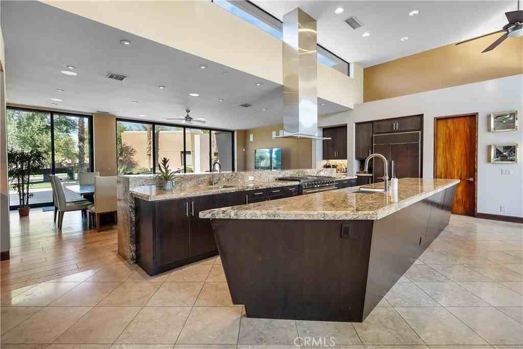 68 Royal Saint Georges Way - Photo 5 of 50