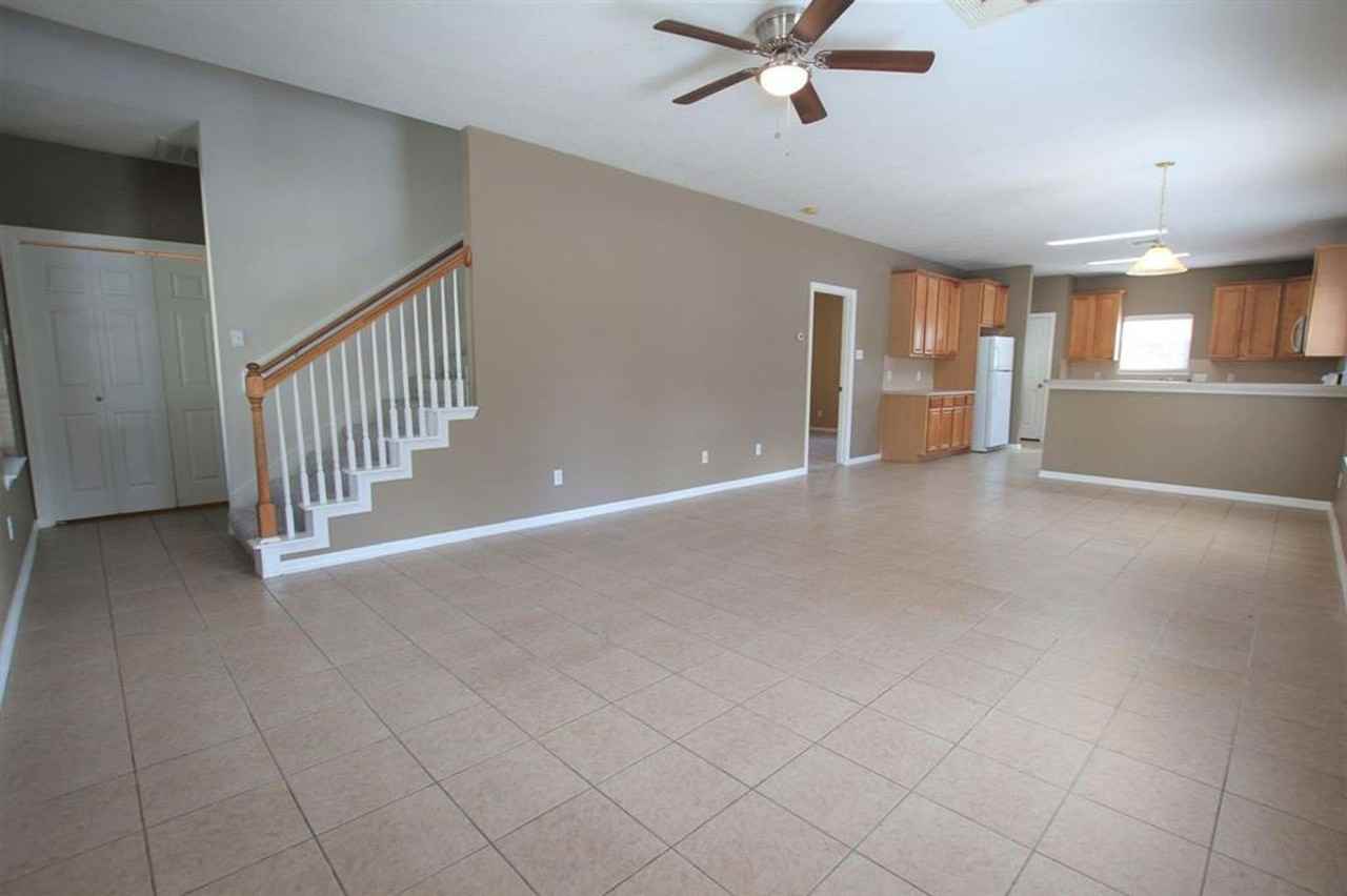 194 Davis St #A - Photo 3 of 16