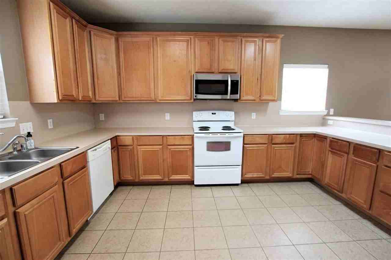 194 Davis St #A - Photo 7 of 16