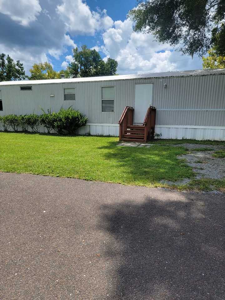 2188 Se 126th Way - Photo 2 of 11